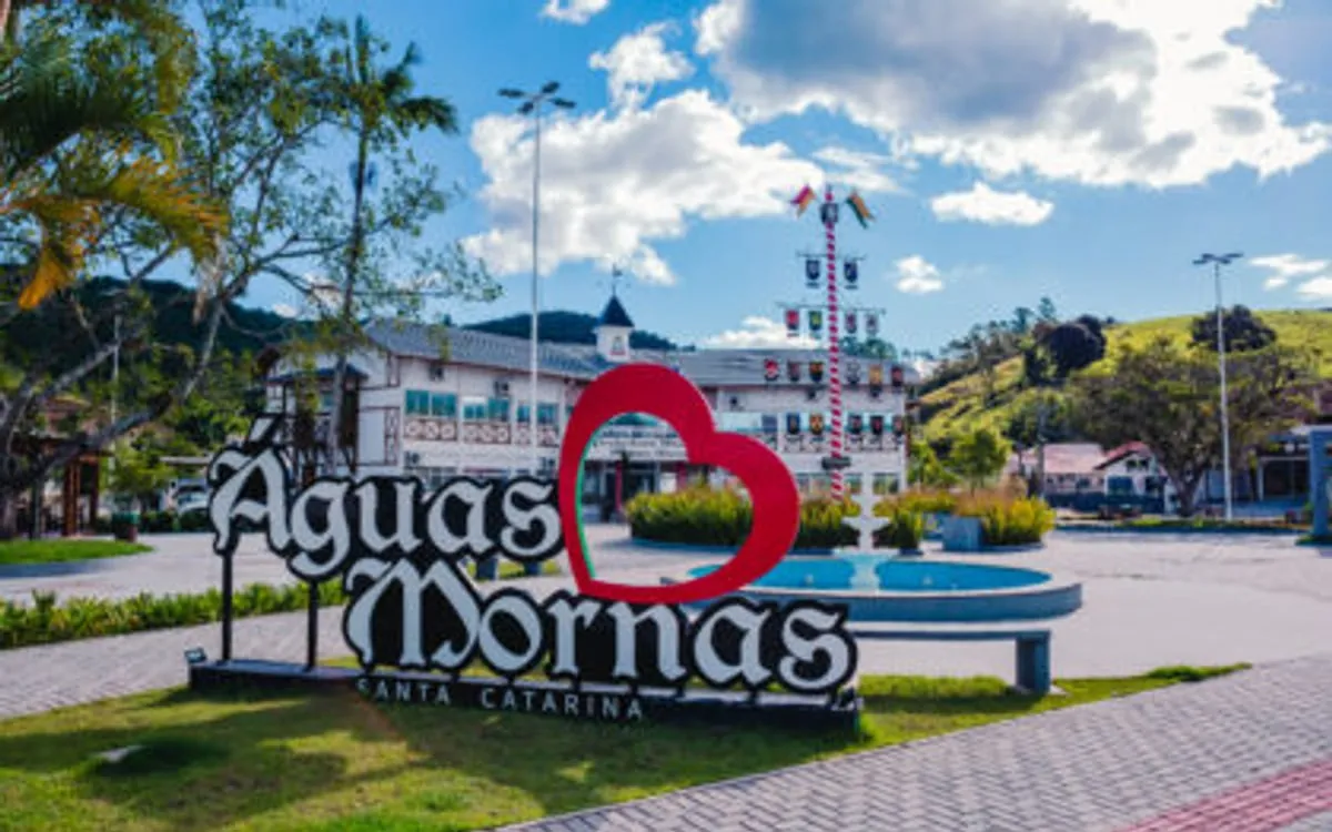 Águas Mornas (SC): Prefeitura abre concurso e processo seletivo — Prefeitura abre concurso público e processo seletivo com salários de até R$ 10.109,68 e taxas de R$ 80,00 a R$ 150,00