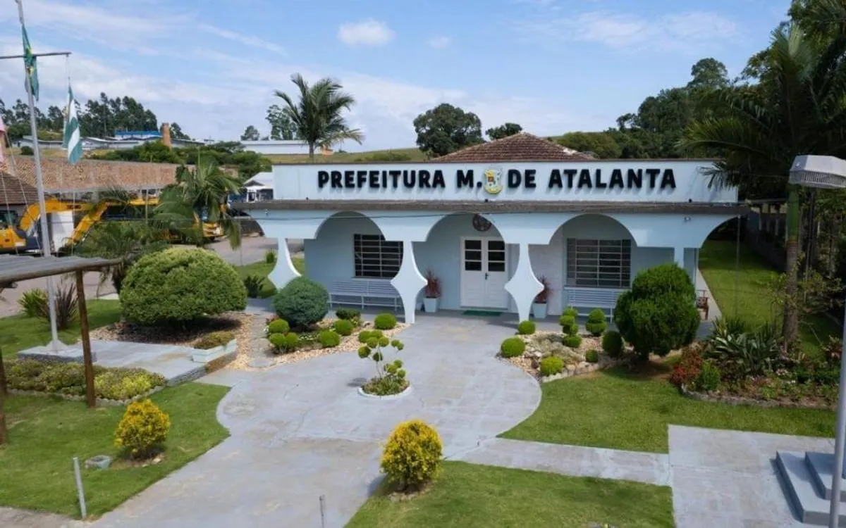 Atalanta (SC): Prefeitura lança processo seletivo — Prefeitura abre processo seletivo com cadastro reserva em 32 cargos e salários de até R$ 9.751,15
