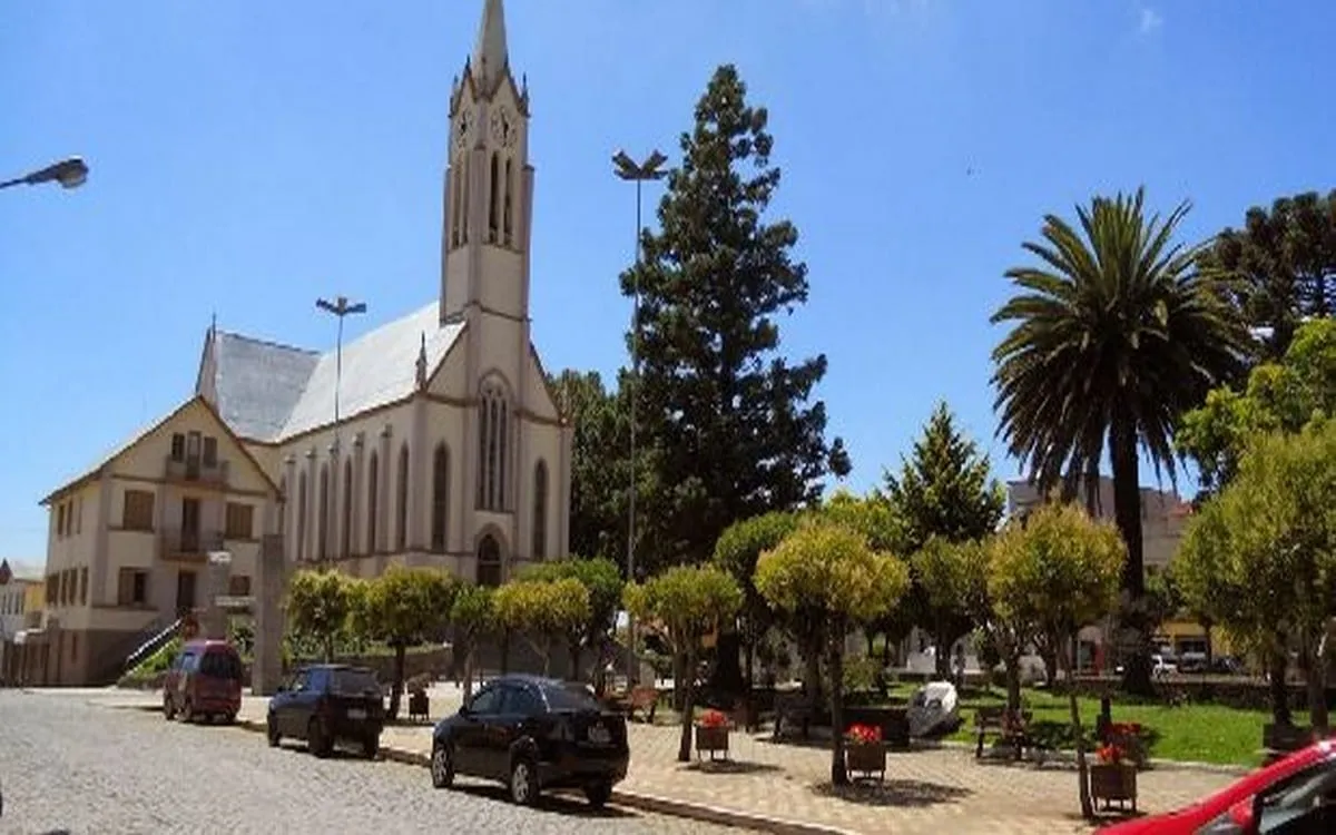 Bom Jesus (SC): Prefeitura abre processo seletivo — Prefeitura abre processo seletivo para cadastro reserva com salários de até R$ 4.695,35