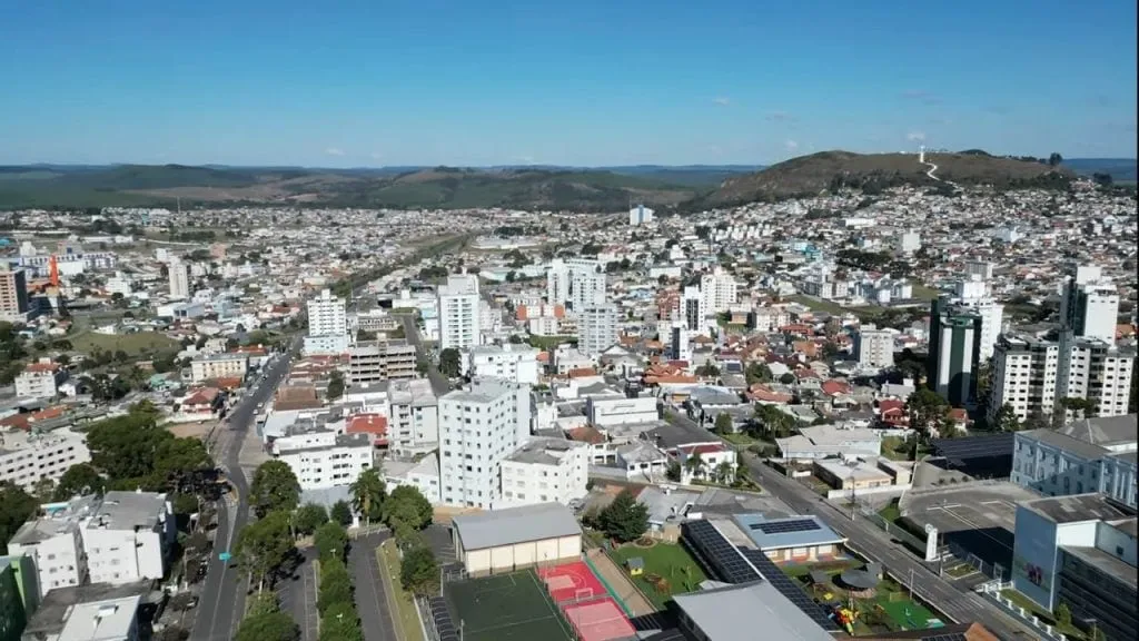 Lages (SC): Prefeitura abre processo seletivo — Prefeitura abre processo seletivo com 14 vagas e salários de até R$ 5.883,29 para a Secretaria de Saúde