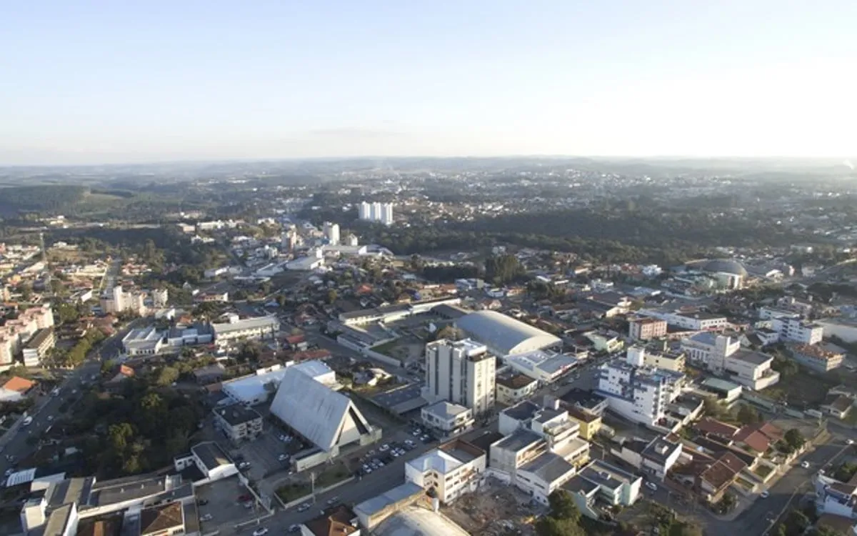 Mafra (SC): Prefeitura lança processo seletivo — Prefeitura abre processo seletivo para professores com cadastro reserva e salários de até R$ 3.747,54