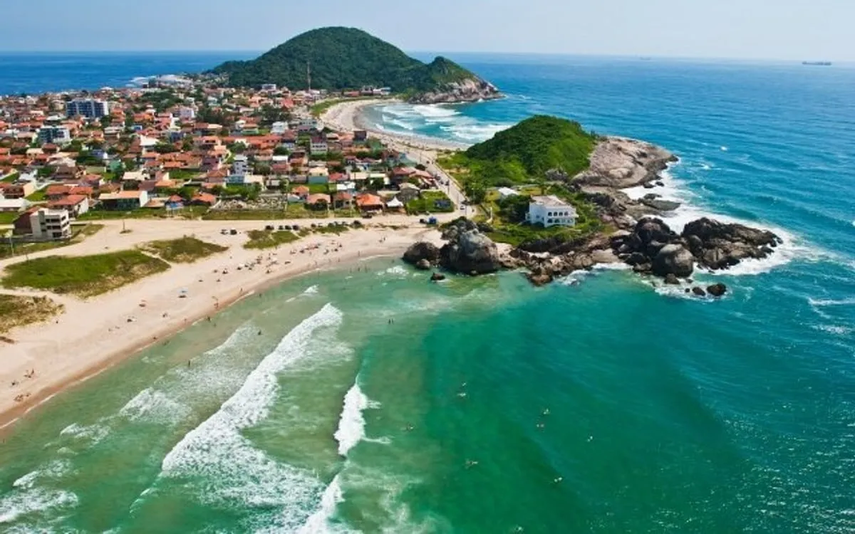 São Francisco do Sul (SC): Câmara abre concurso público — Câmara Municipal abre concurso público com 17 vagas e cadastro reserva, com salários de até R$ 10.924,72