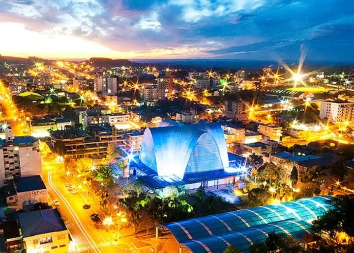 São Miguel do Oeste (SC): Prefeitura define banca — Prefeitura define banca AMEOSC para novo concurso com salários de até R$ 26,3 mil